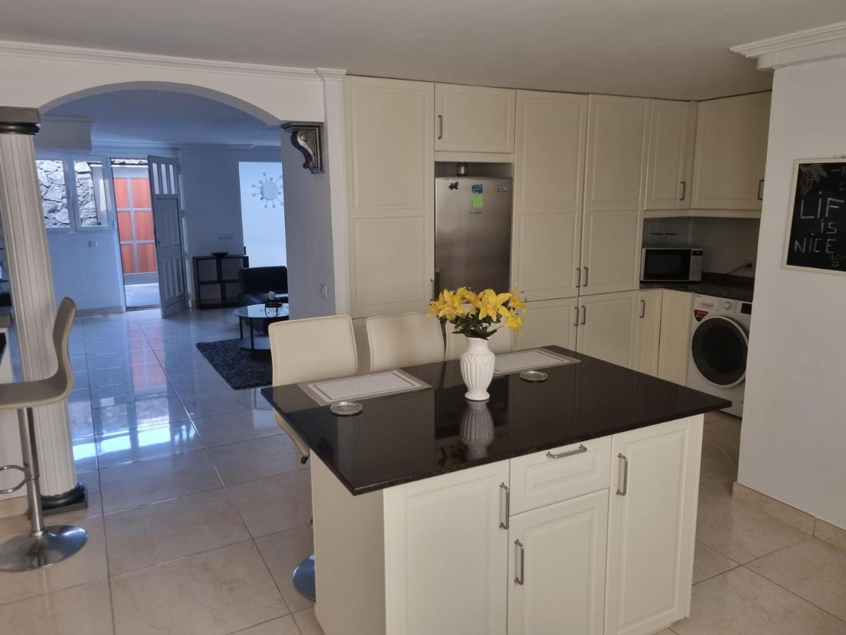 Spacious Modern Apartment In Peacefull Las Coloradas, Close To Papagayo Beaches Playa Blanca  Bagian luar foto